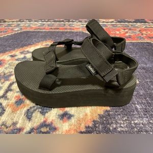 Women’s Teva Flatform Universal Sandals
